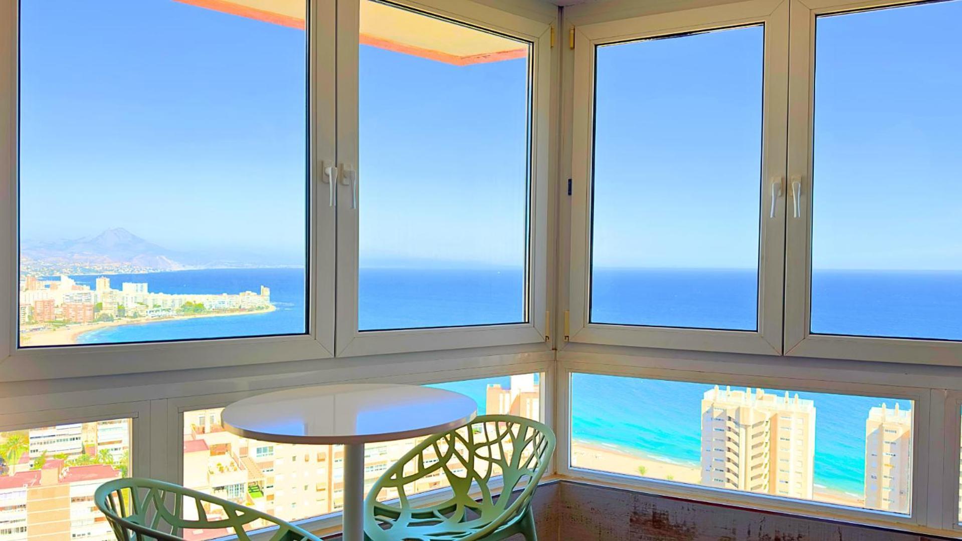 Atico A 50m Del Mar. Parking Gratis. A/c Appartement
